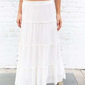Brandy Melville Izzy Skirt in White